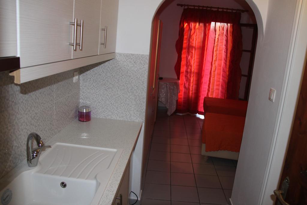 Vaya Zorba Studios Skiathos-Stadt Zimmer foto